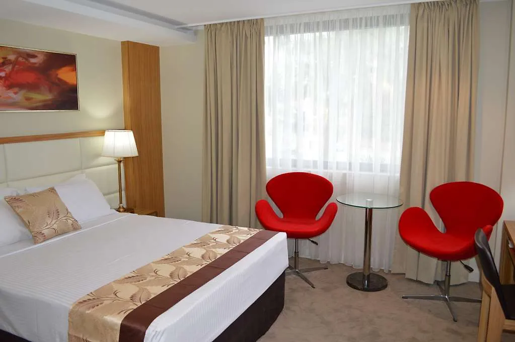 ****  Hotel Diana Brisbane Australia