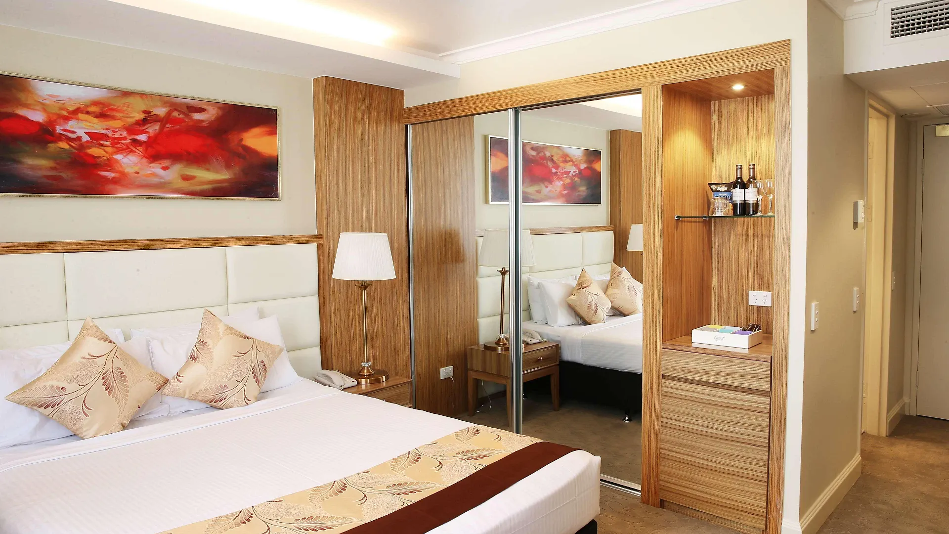Hotel Diana Brisbane 4*,