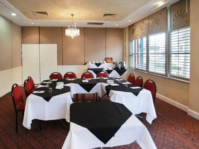 Hotel Diana Brisbane 4*,